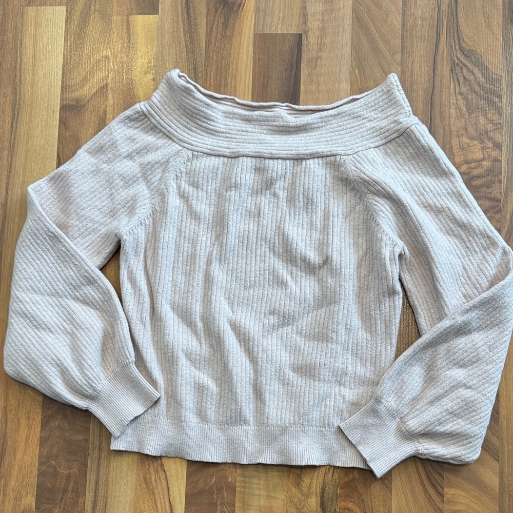 Red by BKE Off-Shoulder Sweater - Light pink